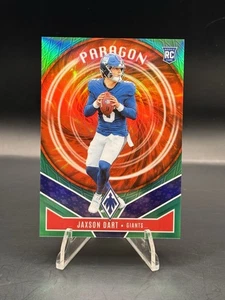 Camiseta deportiva Panini Phoenix Jaxson Dart Paragon Rookie Green Prizm 6/99 2025 # Match - Imagen 1 de 2