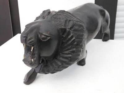 LION RUGISSANT - IMPOSANTE SCULPTURE ARTISANALE EN BOIS d'ÉBÈNE  MASSIF - 1950 - Photo 1/4