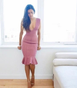 Vestido Ronny Kobo Octavia Midi Volantes Pequeño S Rosa, Color Borgoña Ajuste y Acampanado - Imagen 1 de 2