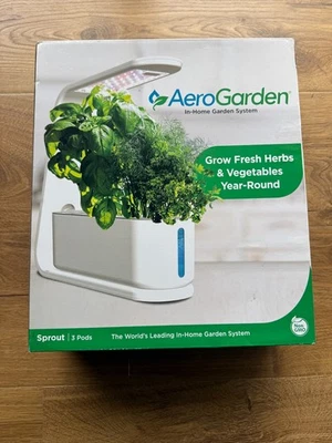 Sistema de 3 cápsulas AeroGarden Sprout para jardín en casa + kit de cápsulas de semillas TOTALMENTE NUEVO caja abierta Foto 1 de 4