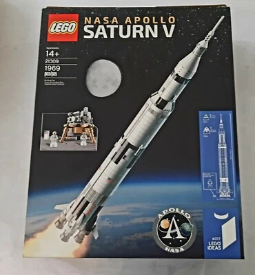 LEGO 21309 NASA Apollo Saturn V 50th Anniversary 1969 piece 1/110 scale model  - Image 1 of 4