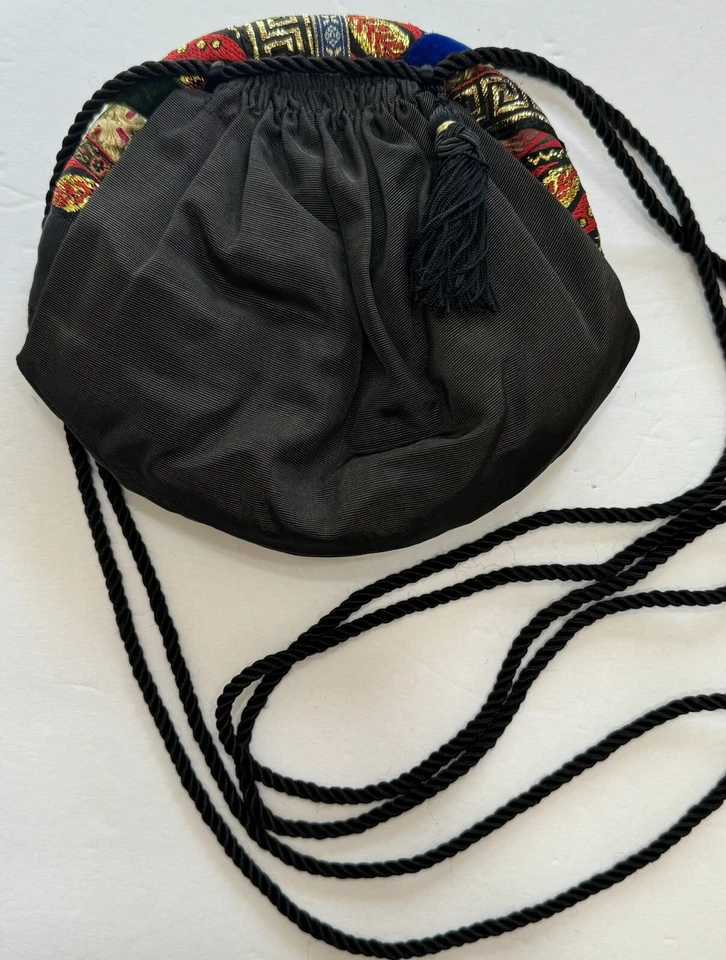 Bolso Bandolera Opulent Containers De Colección Años 80 Negro Tapiz Adornado Almeja Foto 1 de 4