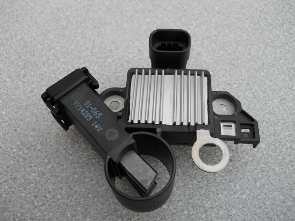 03G122 ALTERNATOR Regulator For VAUXHALL Astra J Insignia 1.6 1.8 T Turbo - Image 1 of 2