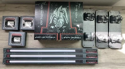 Juego de 3 empuñaduras de sable de luz D23 Star Wars Galaxy's Edge Chosen One Legacy 1573 de 3000 Foto 1 de 4