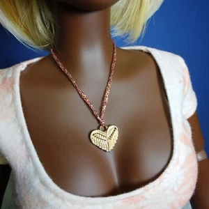 Collana con ciondolo cuore misura bambola intelligente scala 1/3 - Foto 1 di 2