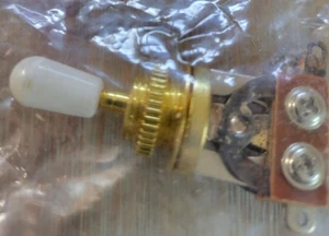 GuitarBoyZ LP Style 3 Way Toggle Switch Gold with White Tip - Picture 1 of 8