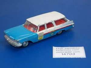 VINTAGE CORGI TOY CAR 1:43 MODEL SCALE PLYMOUTH SPORTS SUBURBAN US MAIL UK MADE - Picture 1 of 7