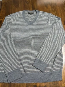 Banana Republic Men’s Merino Wool V-Neck Sweater Size Large - Picture 1 of 4