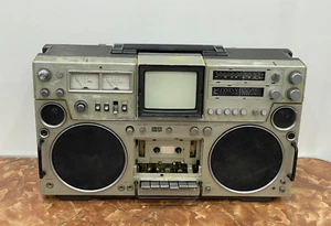 Radio casete JVC Boombox Ghettoblaster TV 3090CQM súper raro - para piezas - Imagen 1 de 24