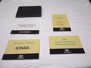 2005 HYUNDAI SONATA OWNER MANUAL 4/PC.SET & BLACK HYUNDAI PREMIUM FACTORY CASE / - Picture 1 of 5