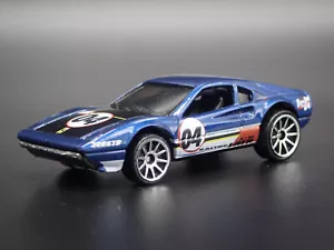 1975-1985 Ferrari 308 Super Car Maßstab 1:64 Sammlerstück Diorama Diecast Modellauto - Bild 1 von 7