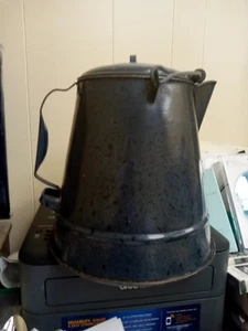 Enorme caffettiera da campeggio cowboy in granito 14" - Foto 1 di 8