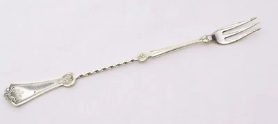 Antiguo tenedor de pepinillo/oliva 1871 patrón persa plata internacional 8 1/8 pulgadas Foto 1 de 4