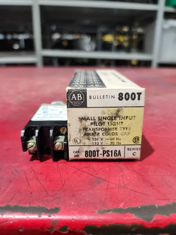 NOVO NA CAIXA Allen-Bradley luz piloto 120V 60HZ 800T-PS16A SER C - Imagem 1 de 4