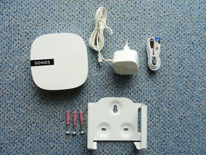 Sonos Boost WLAN Bridge Transmitter f Multi-Room Einsatz + Flexson Wandhalterung - Bild 1 von 7