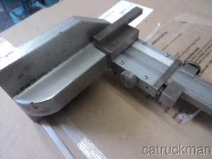 24" Mitutoyo Height Gauge- Vernier SAE & Metric Scales - Picture 1 of 3