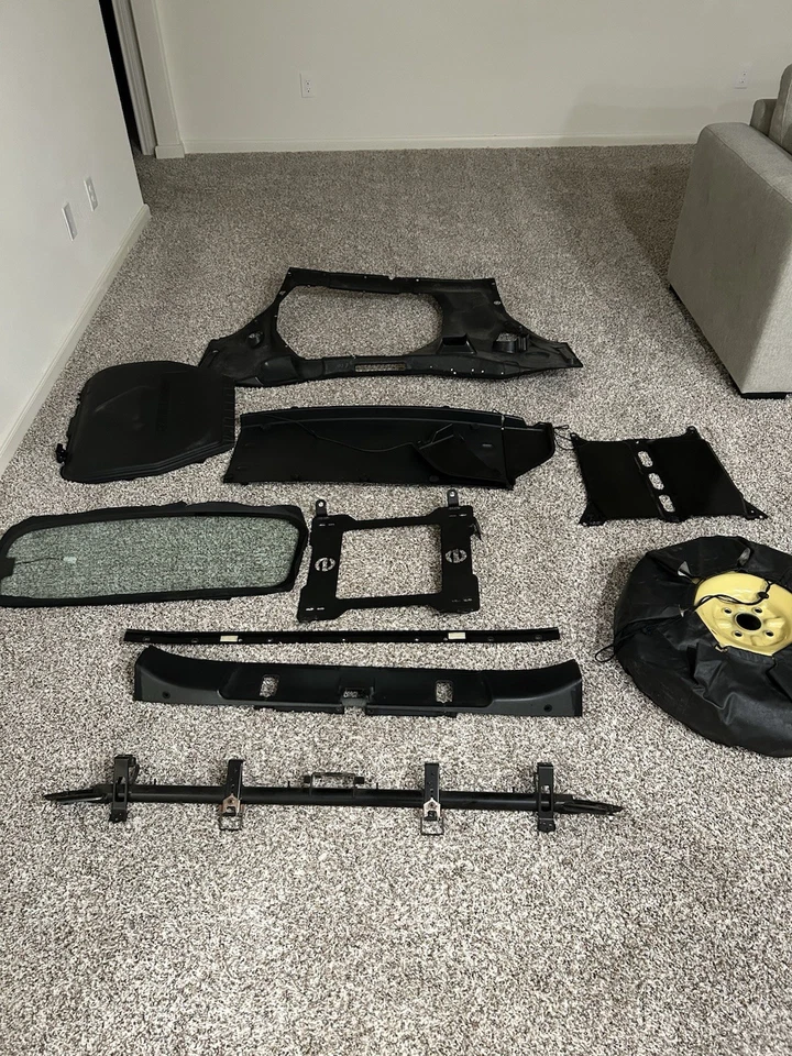 Toyota MR2 Spyder 2000 piezas  Foto 1 de 1