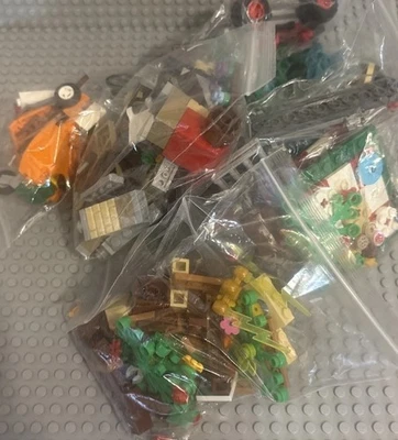 Lote de juegos LEGO en bolsas. Juegos LEGO City Creator y Bionicals Foto 1 de 4