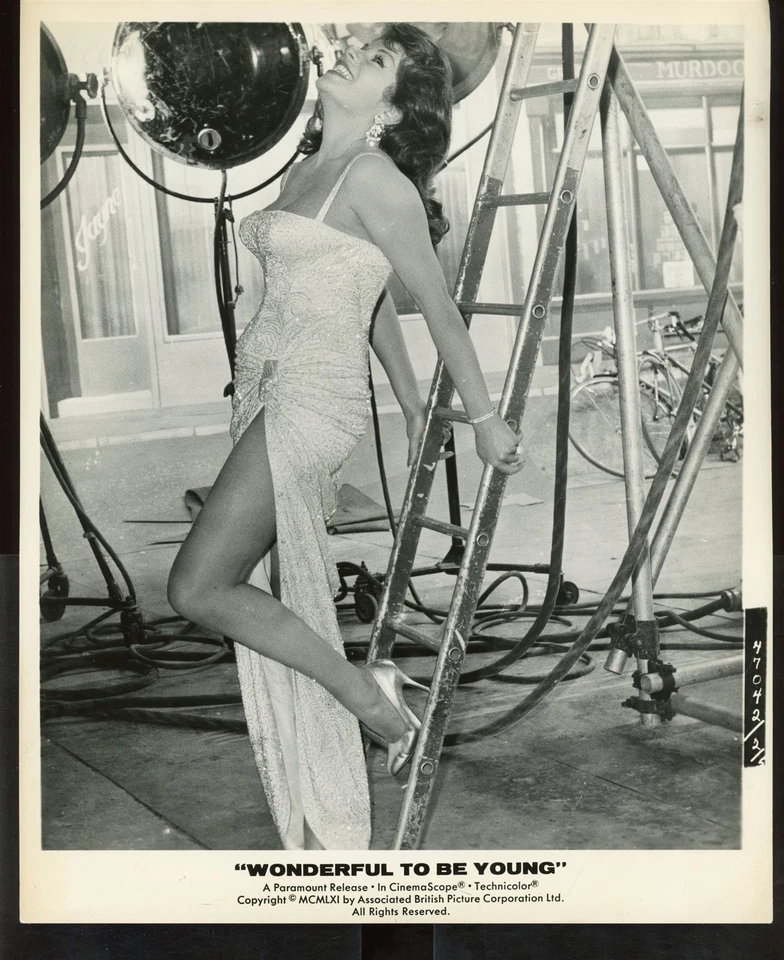 CAROLE GRAY in WONDERFUL to be YOUNG 1961 Sexy Leggy 8 x 10 Glamour Still vv - Image 1 of 1
