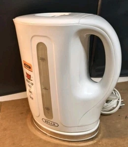 Bella electric tea kettle White KE7542-et 120volt - Picture 1 of 7