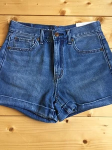 American Eagle Womens Juniors Sz 2 Denim Jeans High Rise Mom Shorts NWT - Picture 1 of 7