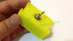 New RJ45 Network Cable Twisted Pair Switch Toggle Switch + Case - Afbeelding 1 van 6