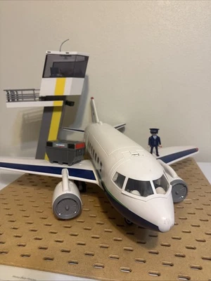 Playmobil Airplane & Tower City Action Jet Passenger Aircraft 2012 5261 - Image 1 of 4