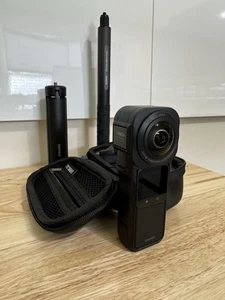 Insta360 ONE RS 1-Inch Sensor 360 Edition Action Camera Black Works Great Used - Picture 1 of 5