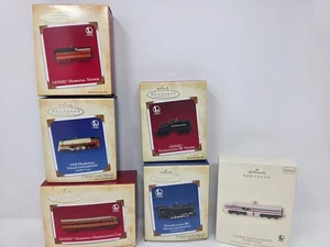 Lote de adornos de tren Hallmark Lionel (6) - Hiawatha, Pennsylvania B6, tren de la libertad - Imagen 1 de 16
