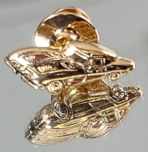 1963 Corvette Hutnadel/Krawatte Tac 1985 von Avon - Vintage, goldfarben - Bild 1 von 12