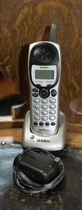 Uniden 5.8 GHZ Dual Handset Cordless Phone Model DXA15188-2 & Uniden Charger - Zdjęcie 1 z 15