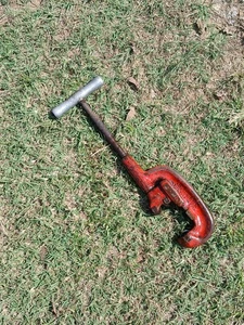 Rigid Pipe Cutter Heavy Duty No. 2A, 1/8"  to 2" GOOD PRE-OWNED CONDITION  - Picture 1 of 5