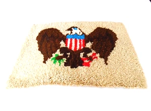 Vintage American Eagle Riegel Haken Teppich Wandbehang Wandteppich fertig 27"X20" - Bild 1 von 6