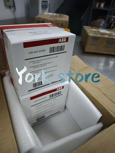 1pc New ABB S5 MOTOR OPERATOR 1SDA013876R1 220-250VDC/220-240VAC - Picture 1 of 2