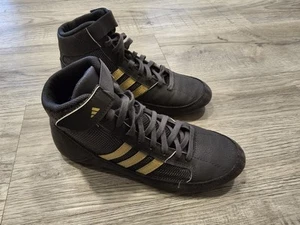 Adidas Wrestling Shoes Size 4.5Y Charcoal Gray Gold Striped Ankle Strap Lace Up - Picture 1 of 15