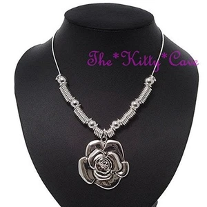 Spesso Argento Rodio Placcato 3D Fiore Rosa Shabby Chic Collana Grande Pendente - Picture 1 of 7