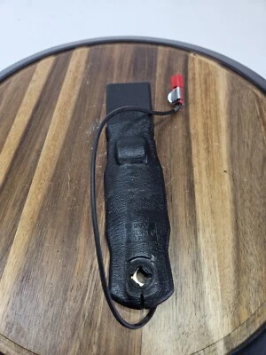 Пряжка ремня безопасности передняя правая для Mercedes W163 ML350 ML320 98-05 годов выпуска от оригинального производителя - Изображение 1 из 4