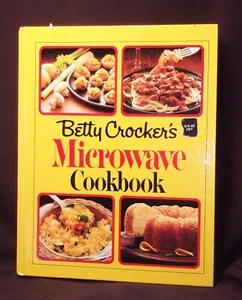 Vintage 1981 BETTY CROCKER'S Microwave Cookbook Hardcover Recipes Techniques - Picture 1 of 3