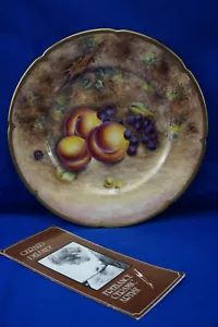 Plato de gabinete pintado a mano Gerald Delaney, 10 7/8" fruta, Limoges con folleto (B3 - Imagen 1 de 16