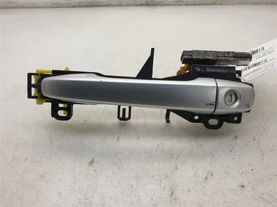 10-15 TOYOTA PRIUS 1.8L DRIVER SIDE FRONT (EXTERIOR) DOOR HANDLE  - Image 1 of 4