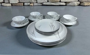 16 Piece Set Platinum Wheat Fine China Japan Dinner & Bread Plates, Cups/Saucers - Picture 1 of 10
