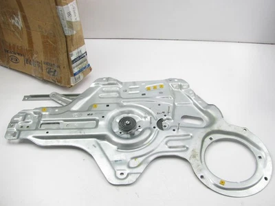 NUEVO - OEM 82401-2F010 regulador de ventana delantero izquierdo para Kia Spectra 2005-2009 Foto 1 de 3