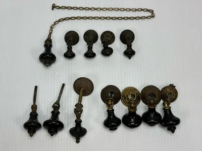 Лот из 12 антикварных викторианских выдвижных ящиков Eastlake с ручкой из дерева и латуни - Изображение 1 из 4