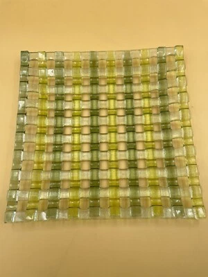 PATRÓN VERDE RETRO VIDRIO FUNDIDO 8.5" PLACA CRUZADA TEJIDO VERDE AMARILLO Foto 1 de 4