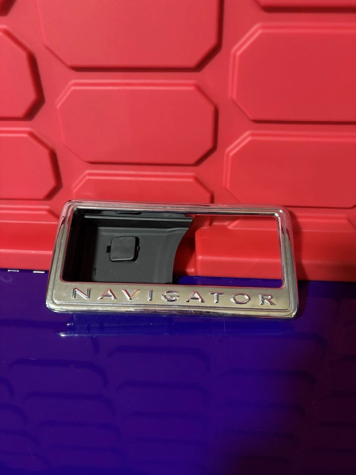 Lincoln Navigator 2007-2014 interior pasajero lado derecho manija moldura bisel Foto 1 de 1