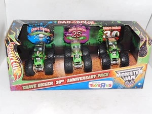 Excavadora de tumbas Hot Wheels 20º 25º 30º aniversario paquete de 3 Toys R Us exclusivo - Imagen 1 de 3