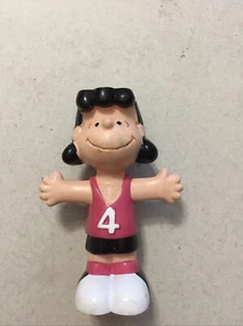 Vintage 1979 Determined Stackables PVC's Peanuts Snoopy Lucy - Afbeelding 1 van 3