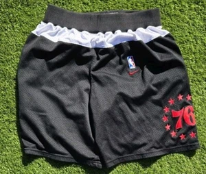 Vintage Nike Team Sport Philadelphia 76ers Gr. M NBA Shorts 66 1966 ohne Strings - Bild 1 von 5