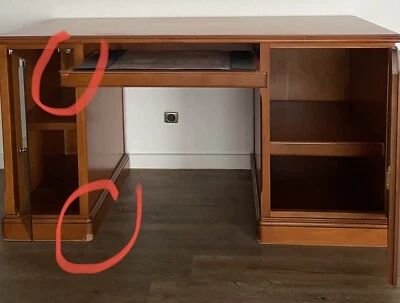 schreibtisch gebraucht mit leichten Macken siehe Foto - Bild 1 von 4