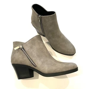 SODA NWT $60 Womens 6 Grey Karen Zip Up Ankle Boots *79 - Picture 1 of 4